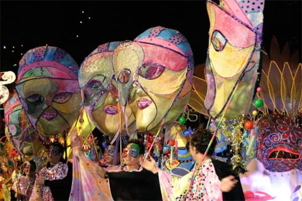 Chingay @ Orchard Road in 1980s, image credit: chingay.gov.sg